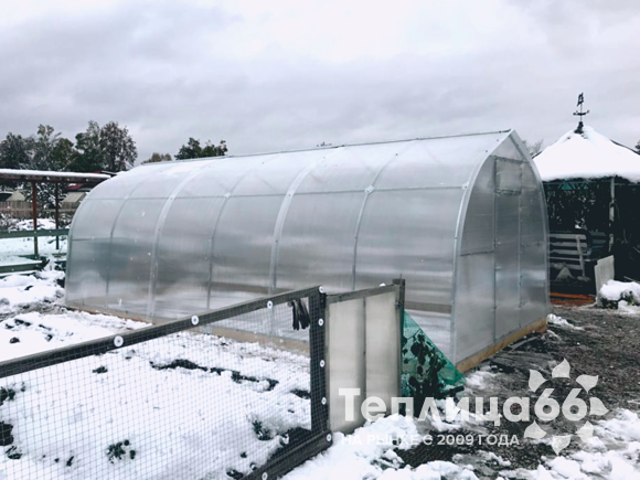 Теплица Рада Росинка Люкс из поликарбоната шириной 3 метра